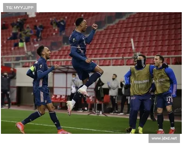 如何确保奥林匹亚科斯保持希腊足球联赛霸主地位并持续 dominance